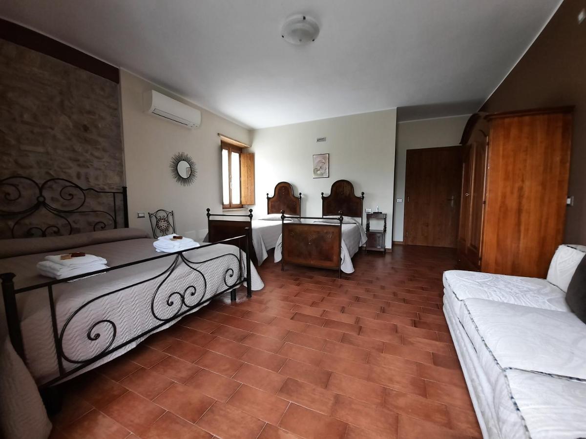 Corte Davini Agriturismo Монцамбано Экстерьер фото