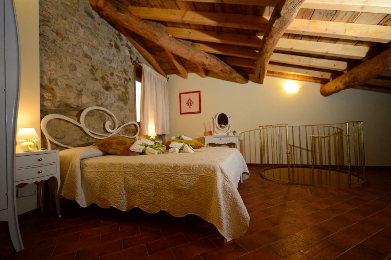 Corte Davini Agriturismo Монцамбано Экстерьер фото